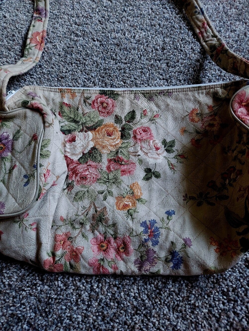 Floral Quilted Shoulder Bag in Cream - Picture 2 of 5